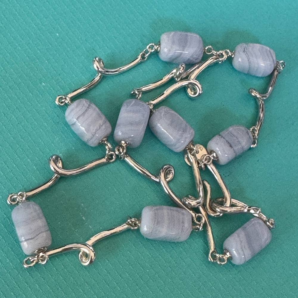 Tiffany & Co. Sterling Silver Blue Lace Agate Chalcedony Necklace 18 Inches